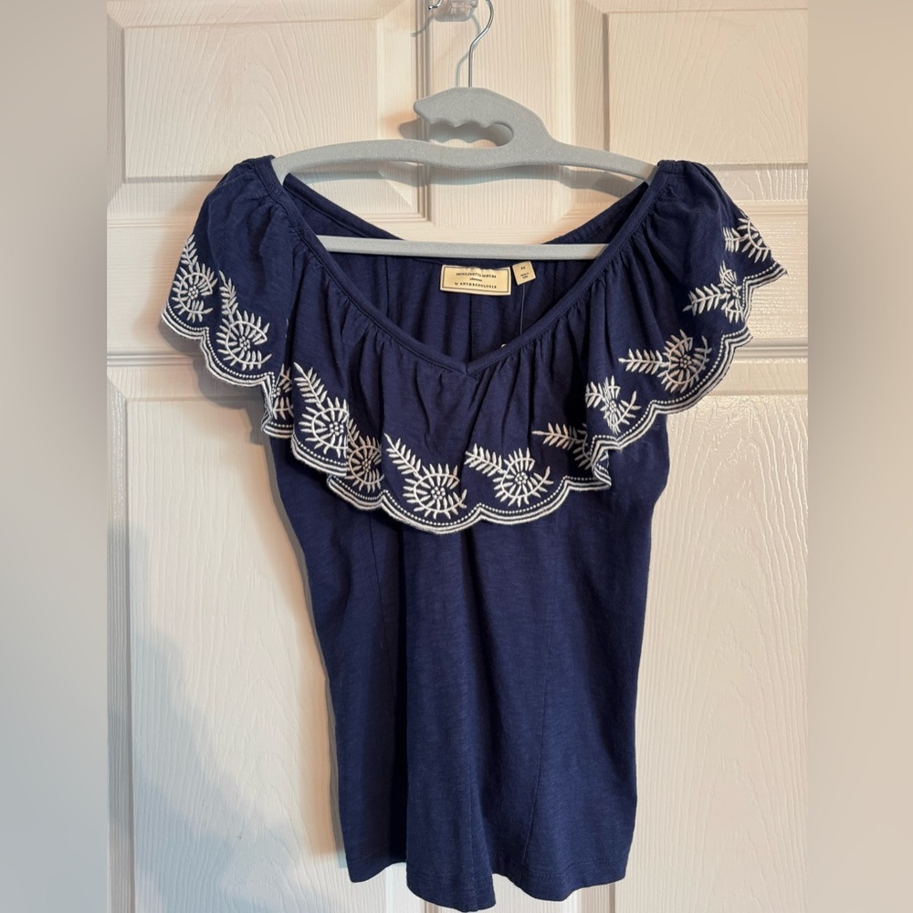 NWT Anthropologie Moulinette Soeurs Ruffled Embroidered V-Neck Top Navy Blue XS